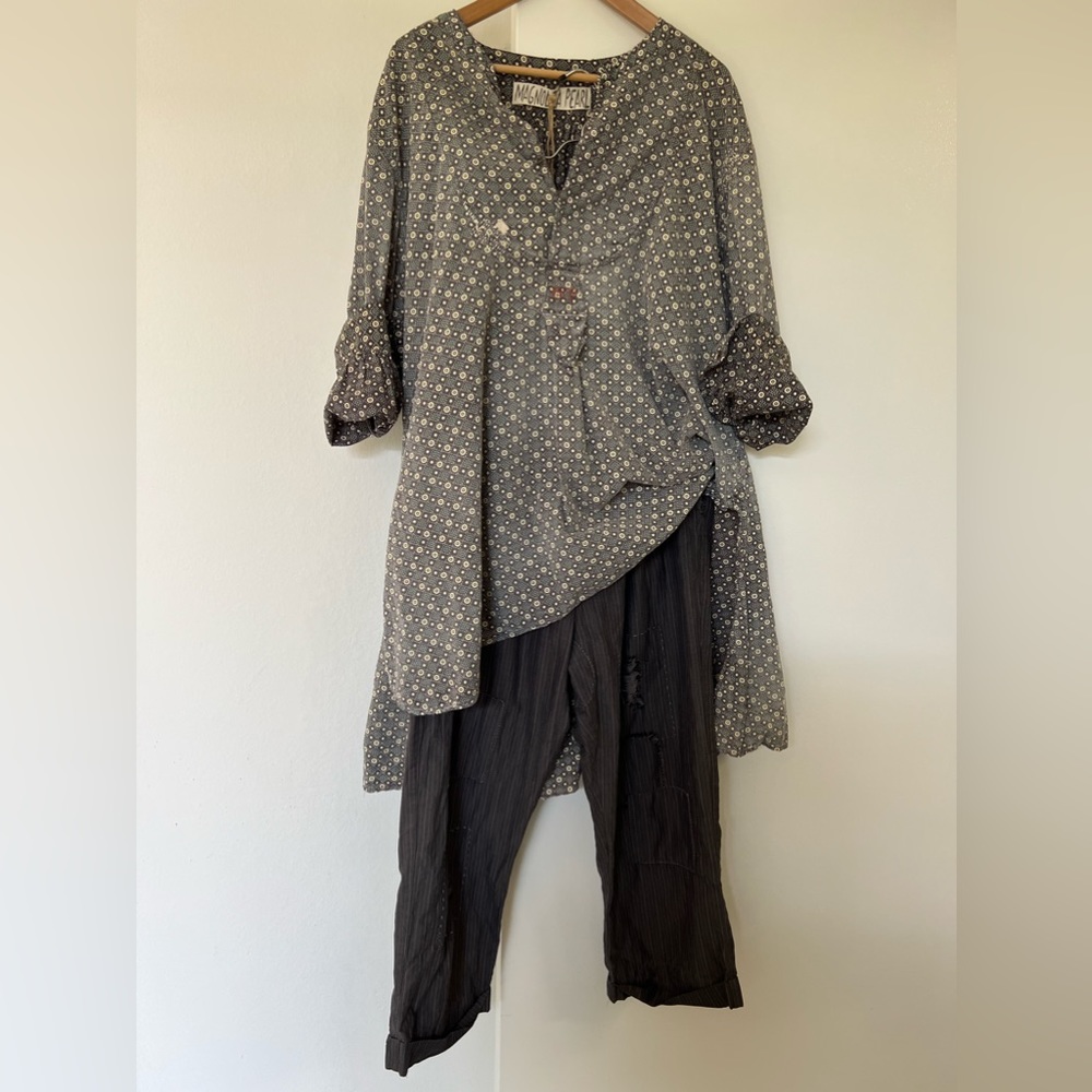 SOLD Magnolia Pearl shirt and pants bundle